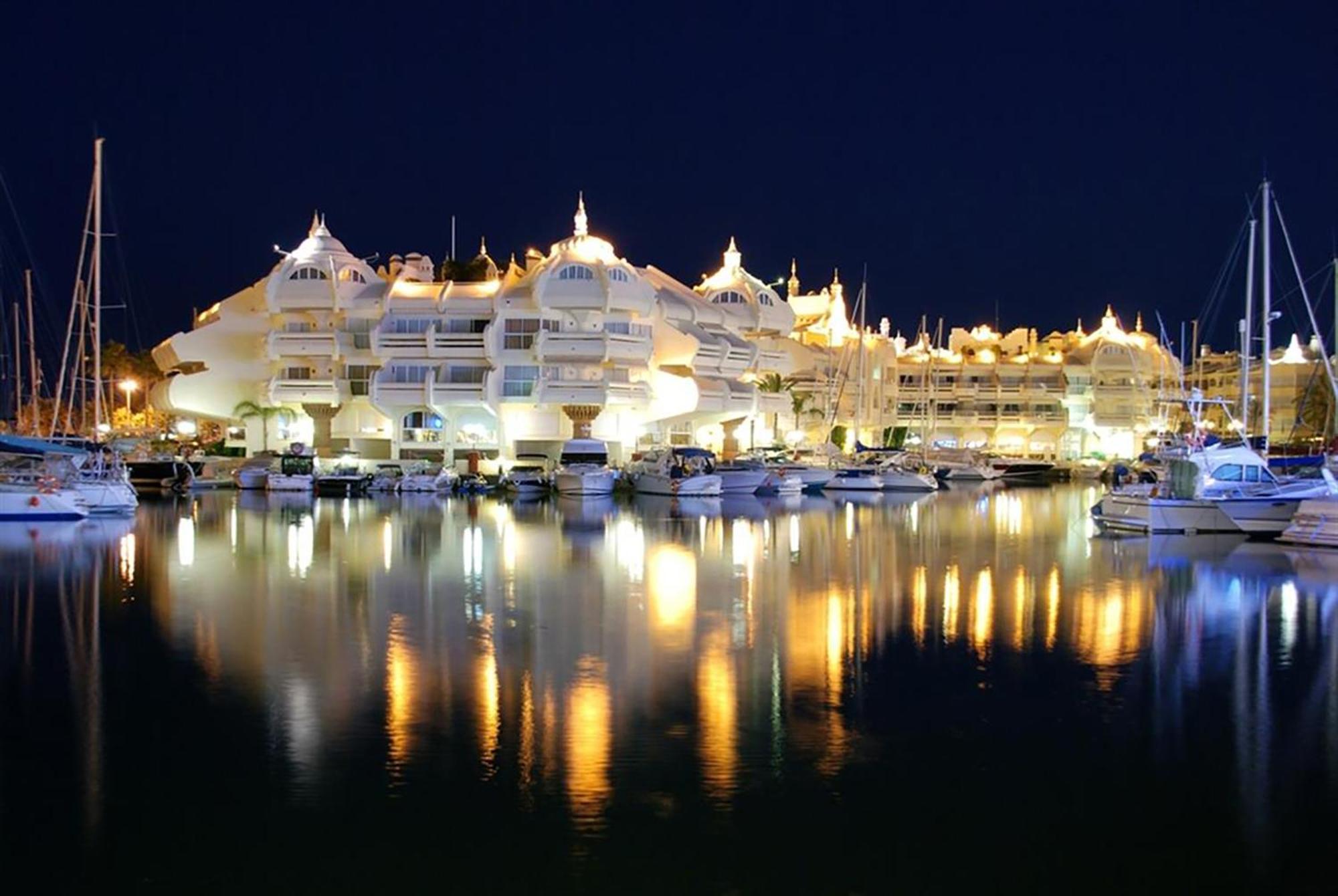 Apartamento Skysea Benalmadena Puerto Marina Exterior foto