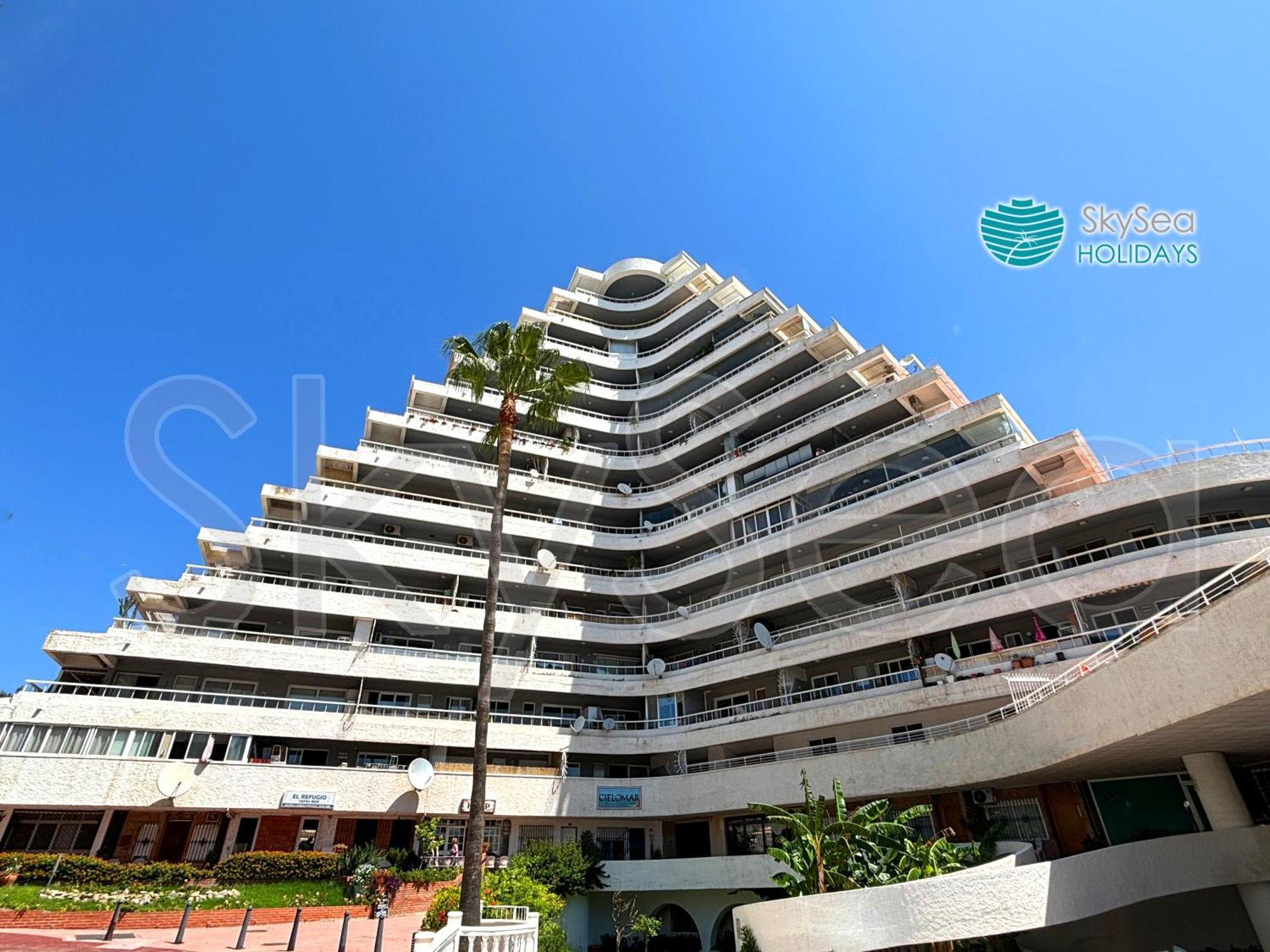 Apartamento Skysea Benalmadena Puerto Marina Exterior foto